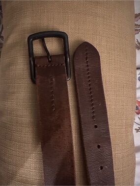 Brown Leather Men's Belt - Classic Casual Style
